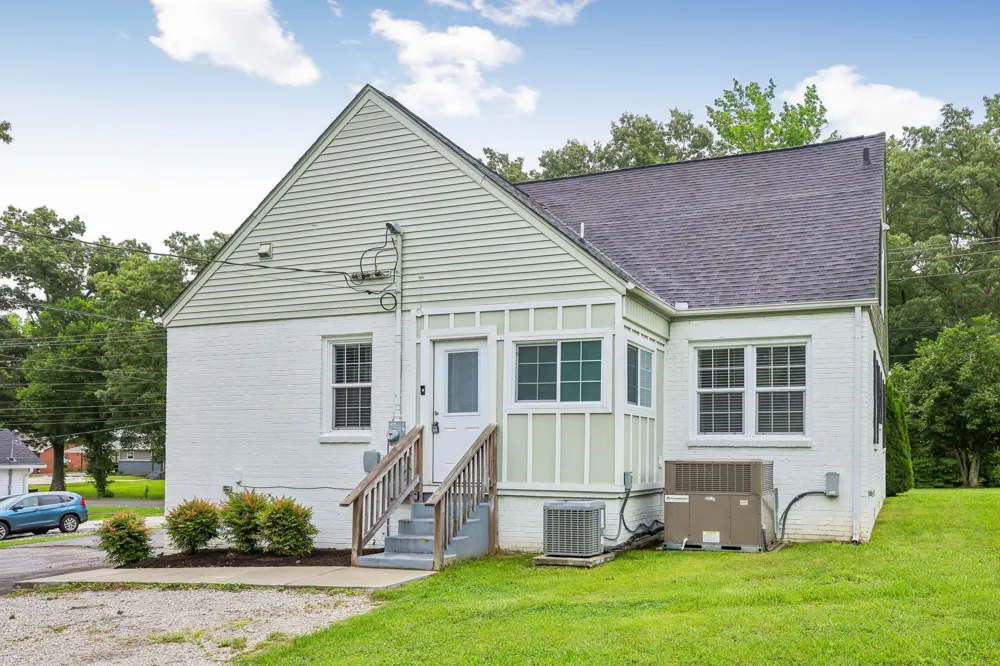810 W Lincoln St Tullahoma, TN 37388