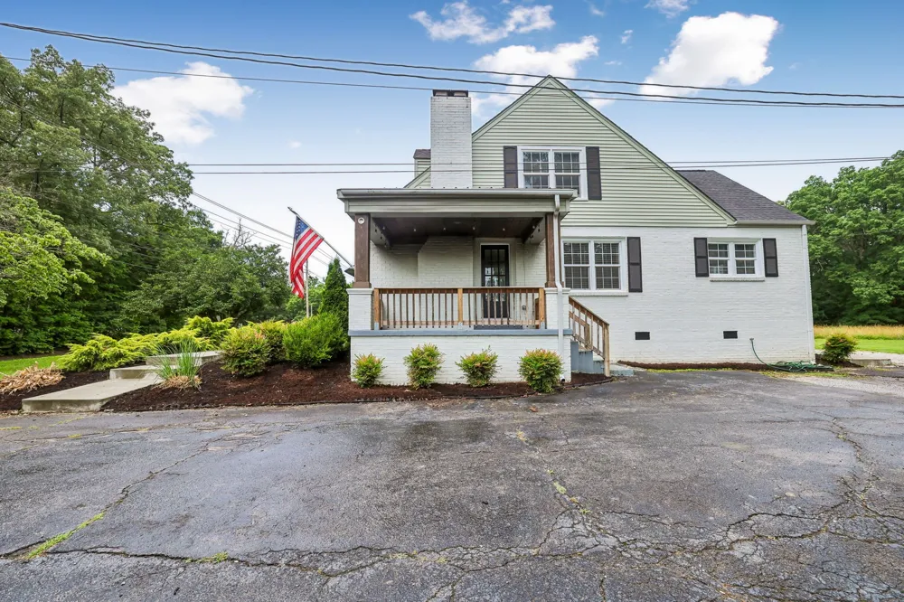 810 W Lincoln St Tullahoma, TN 37388