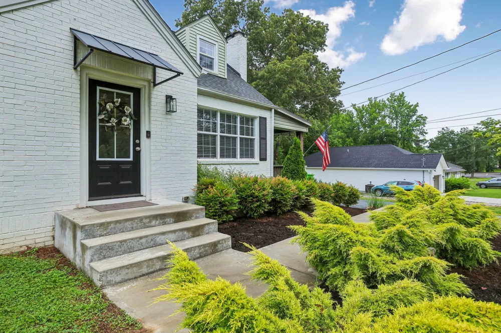 810 W Lincoln St Tullahoma, TN 37388
