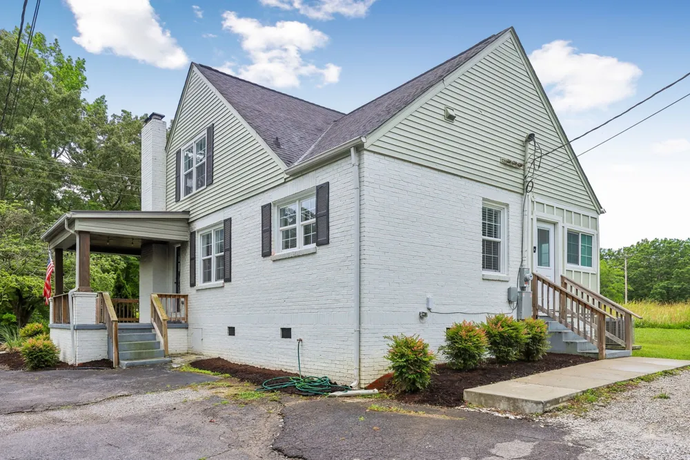 810 W Lincoln St Tullahoma, TN 37388