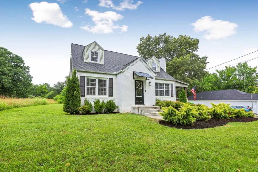 810 W Lincoln St Tullahoma, TN 37388