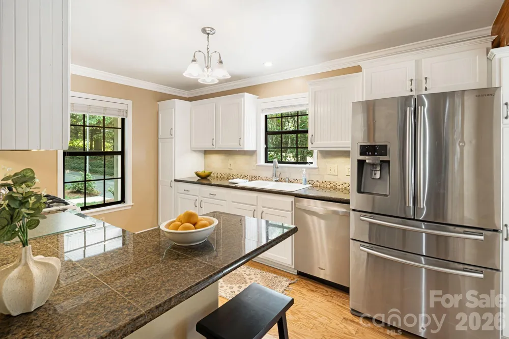 212 Riva Ridge Drive Fairview, NC 28730