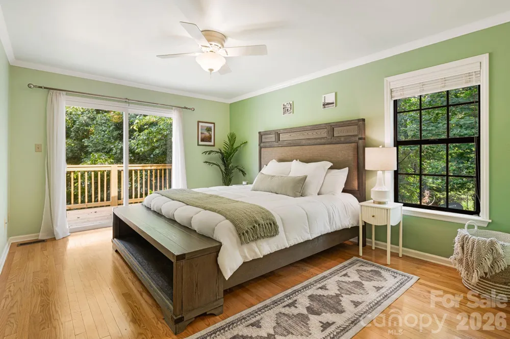 212 Riva Ridge Drive Fairview, NC 28730
