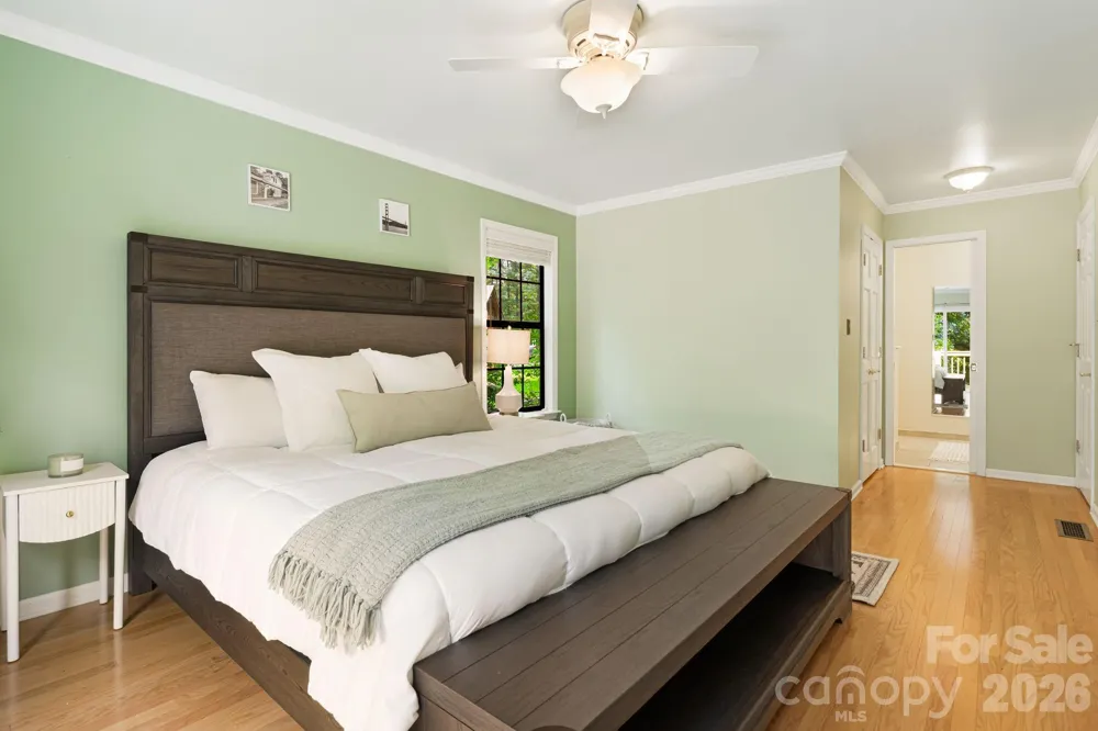 212 Riva Ridge Drive Fairview, NC 28730