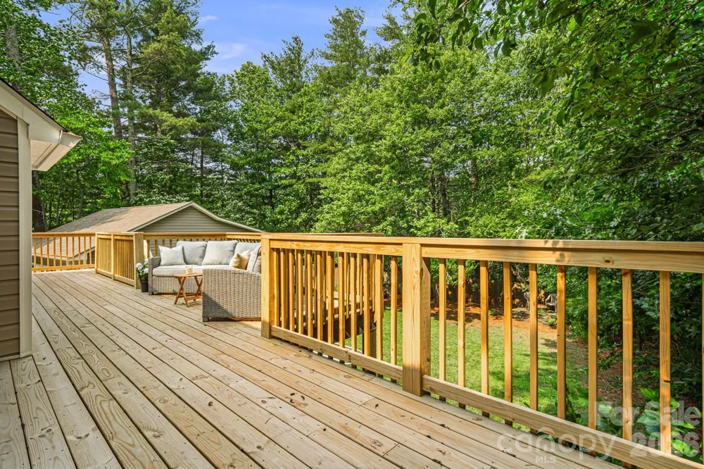 212 Riva Ridge Drive Fairview, NC 28730