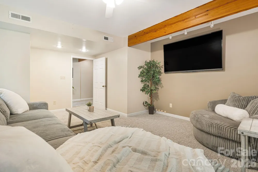 212 Riva Ridge Drive Fairview, NC 28730