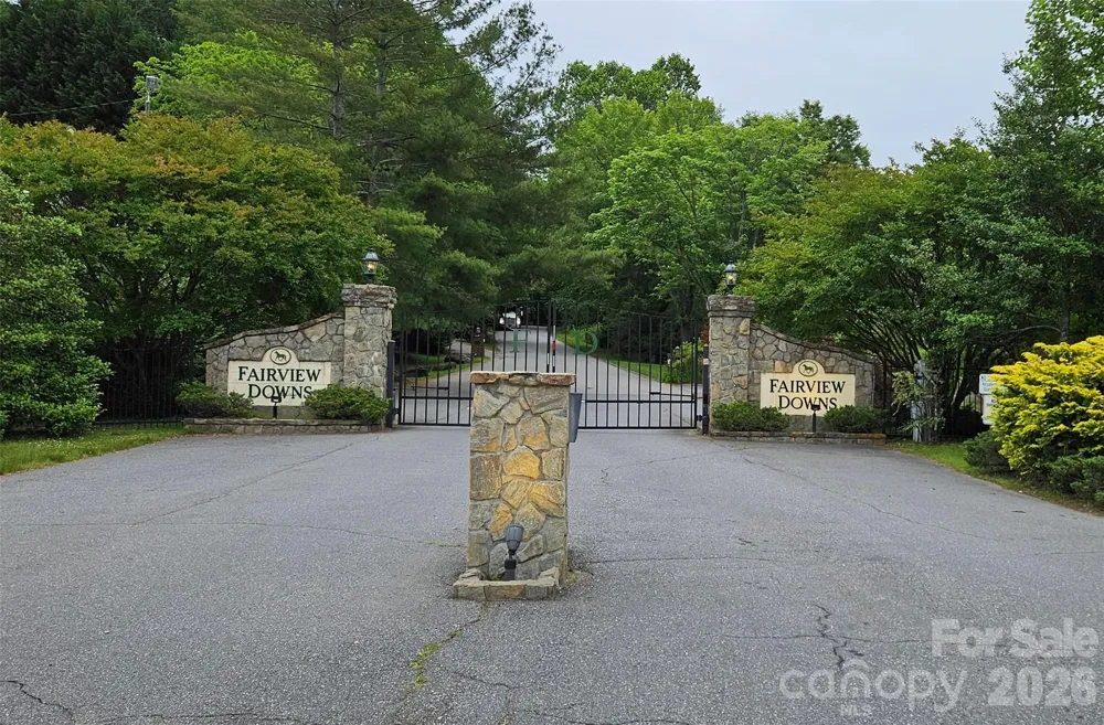 212 Riva Ridge Drive Fairview, NC 28730
