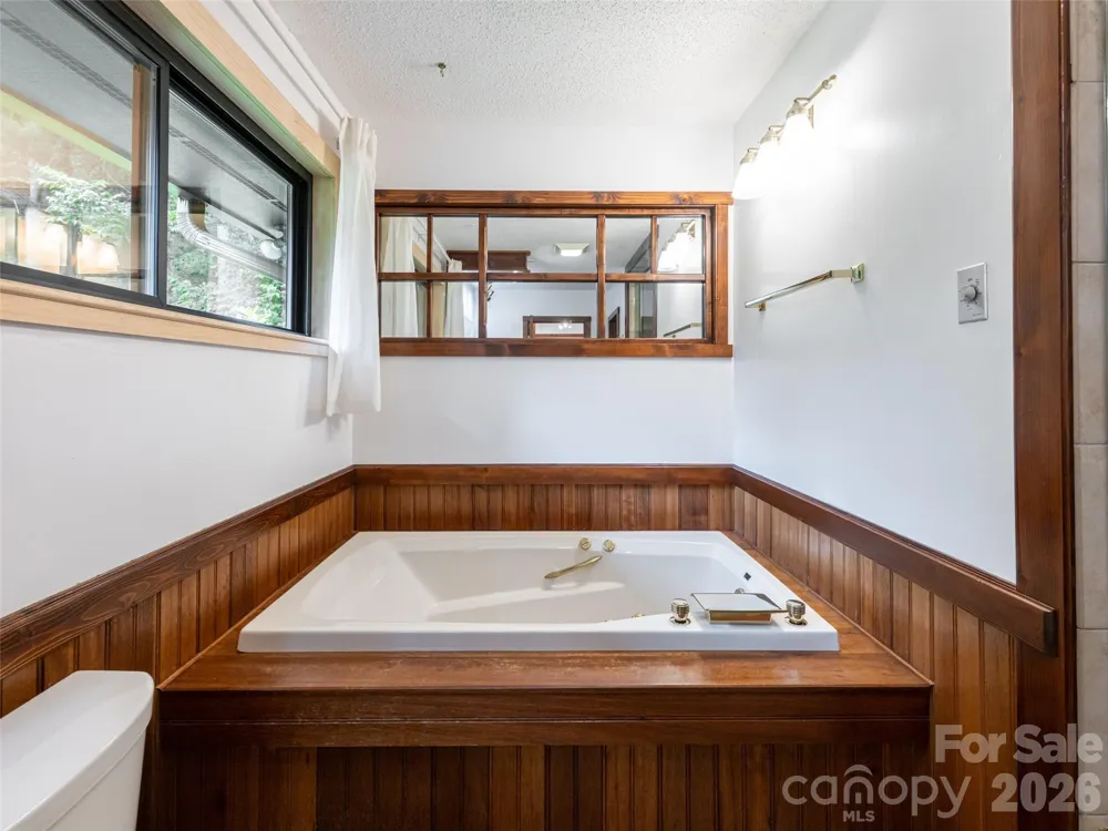 243 Pioneer Ridge Road Canton, NC 28716