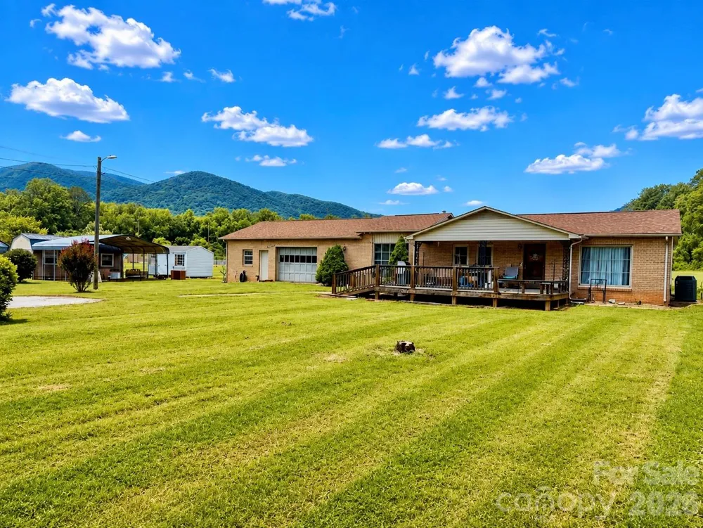 72 Circle Drive Marion, NC 28752