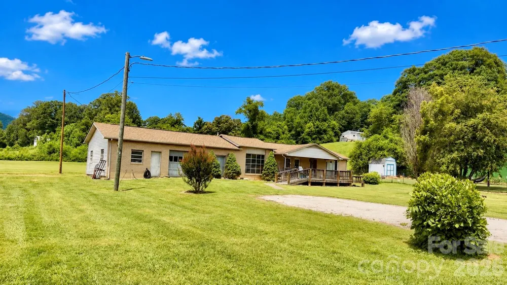 72 Circle Drive Marion, NC 28752