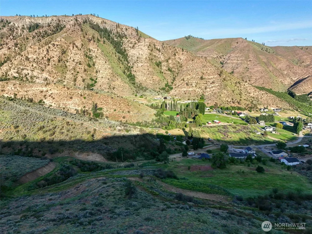 259 Juniper Lane Monitor, WA 98836