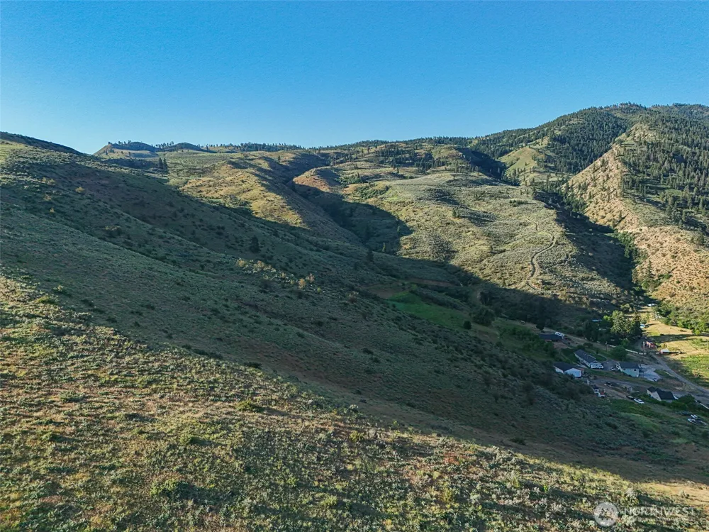 259 Juniper Lane Monitor, WA 98836