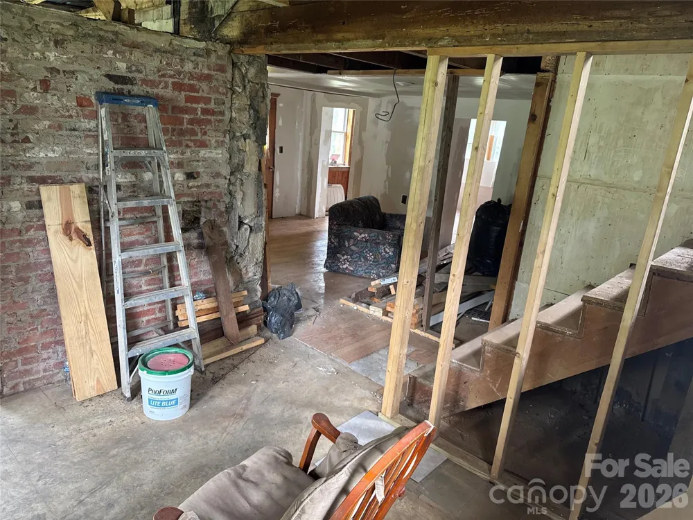 102 Ransom Road Clyde, NC 28721