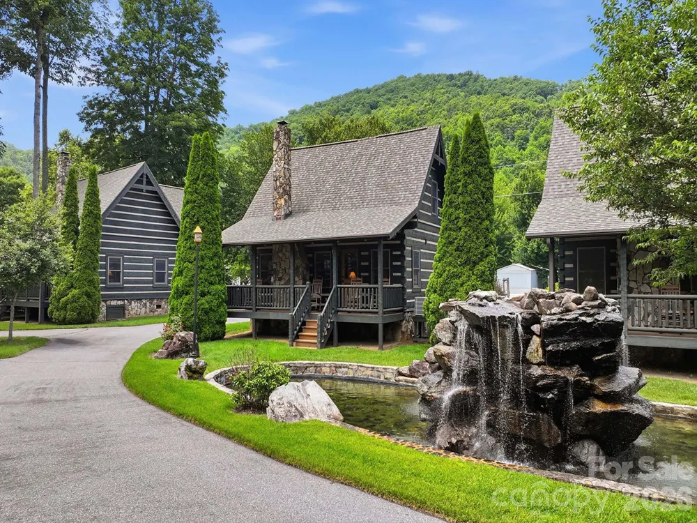 17 Rachels Circle Maggie Valley, NC 28751