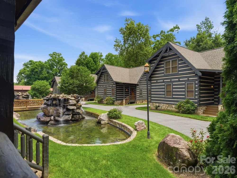 17 Rachels Circle Maggie Valley, NC 28751