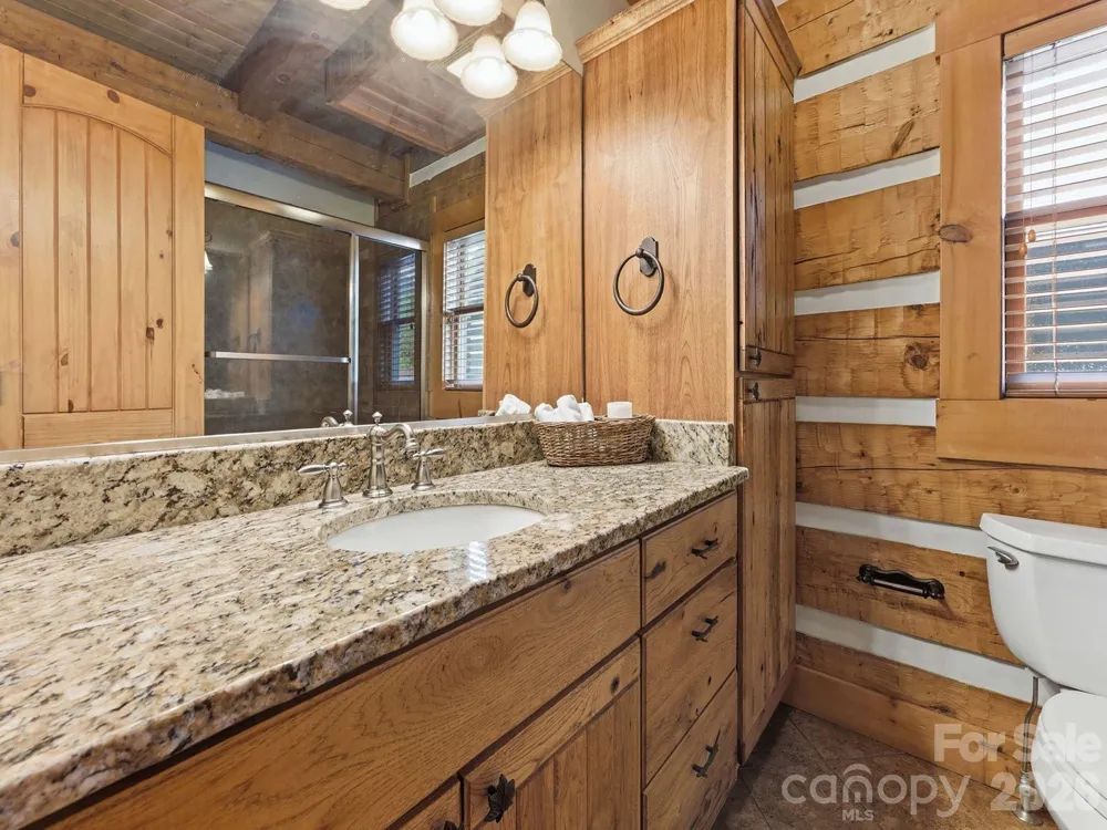 17 Rachels Circle Maggie Valley, NC 28751