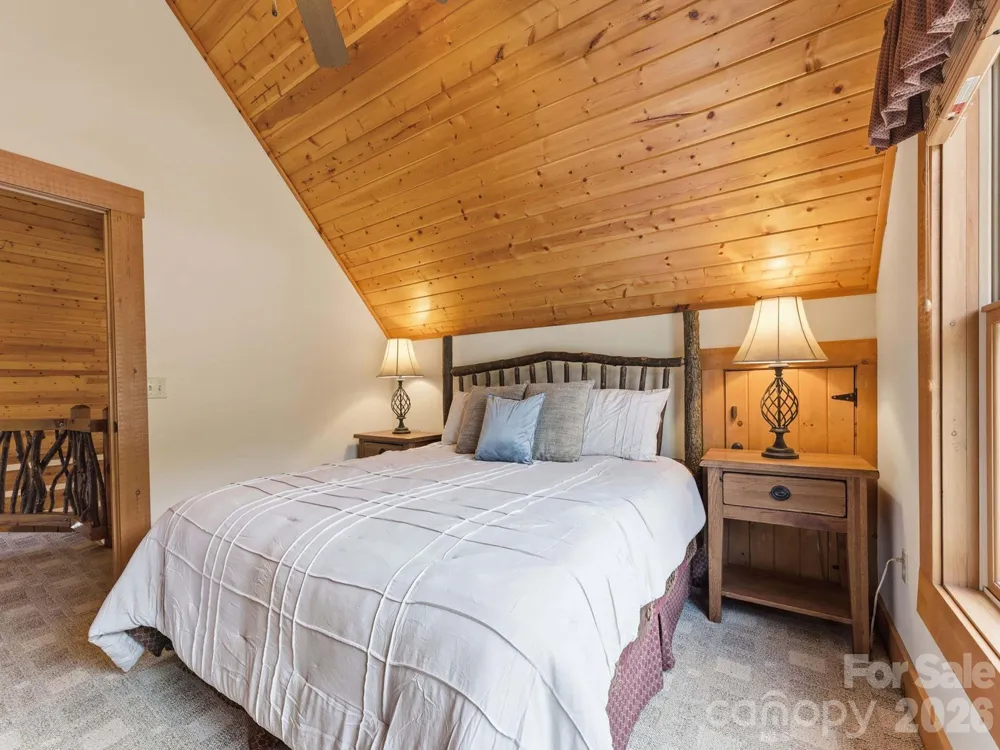 17 Rachels Circle Maggie Valley, NC 28751