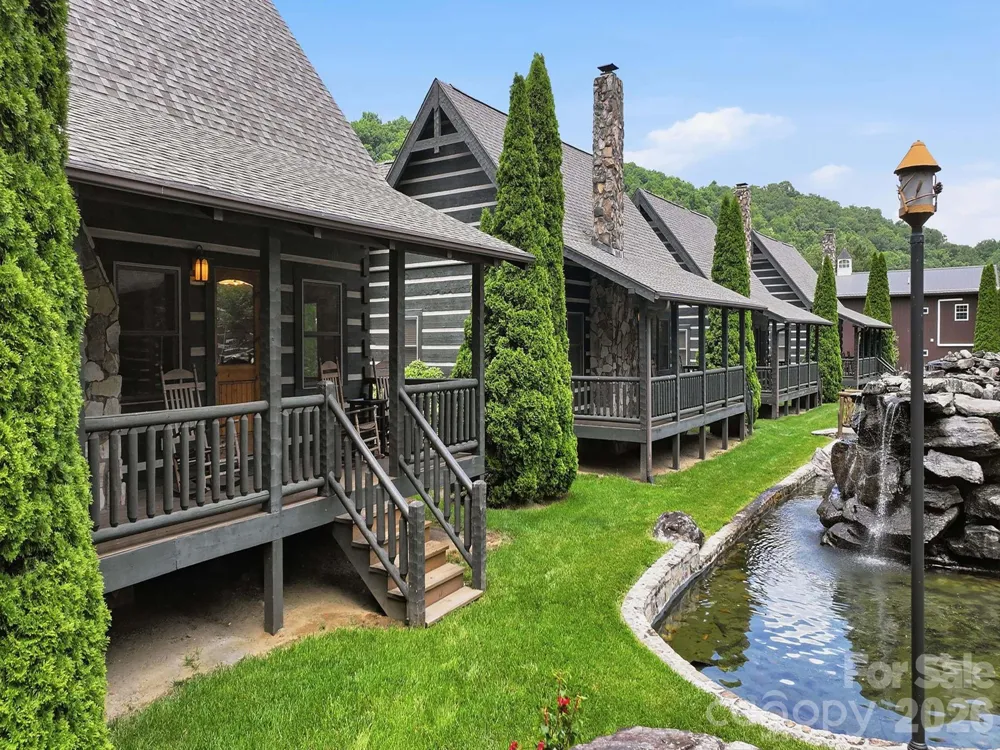 17 Rachels Circle Maggie Valley, NC 28751