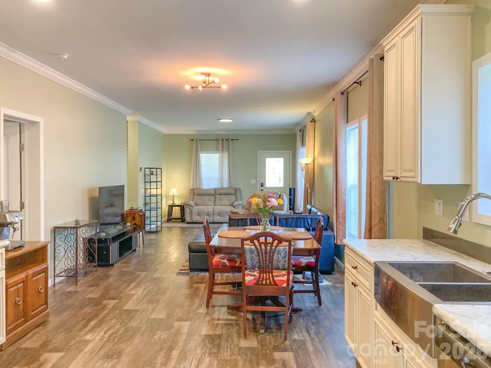 2 Clarks Chapel Extension Weaverville, NC 28787