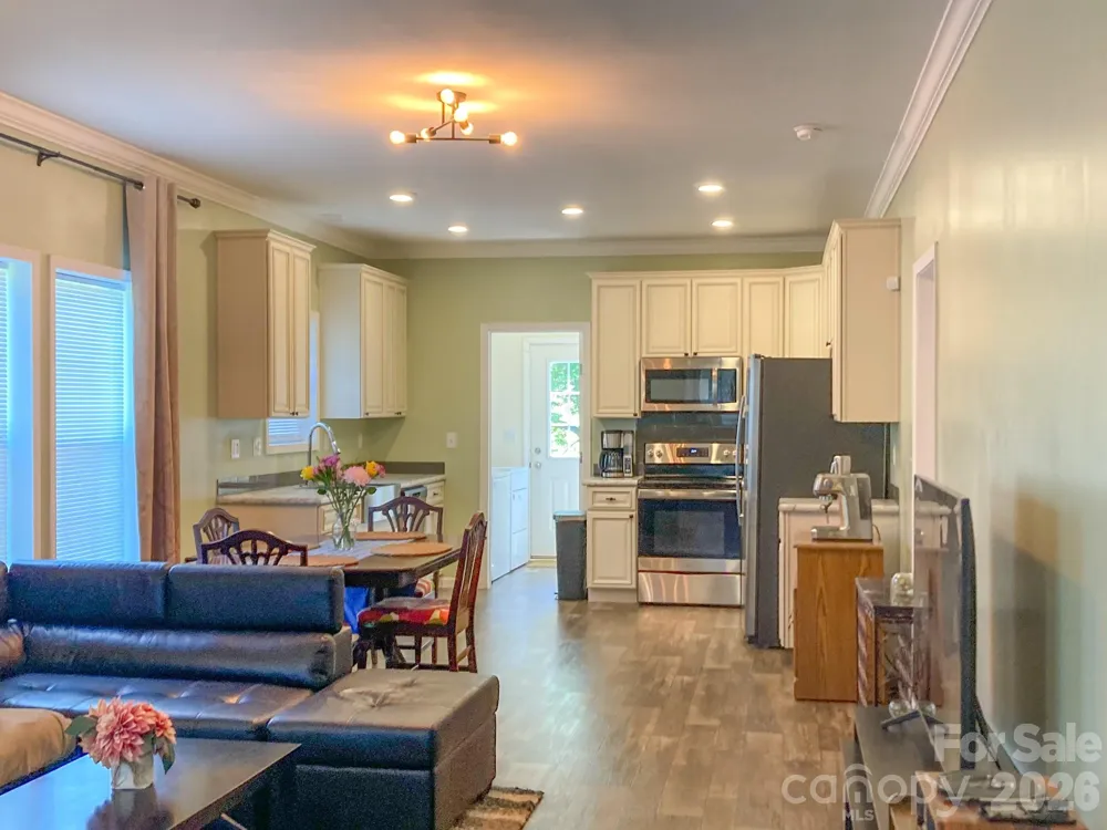 2 Clarks Chapel Extension Weaverville, NC 28787