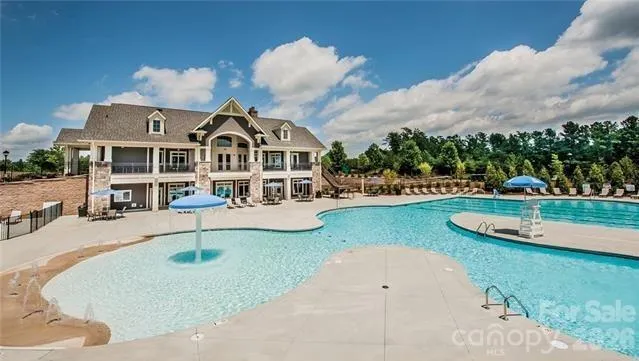 9609 Spurwig Court Charlotte, NC 28278