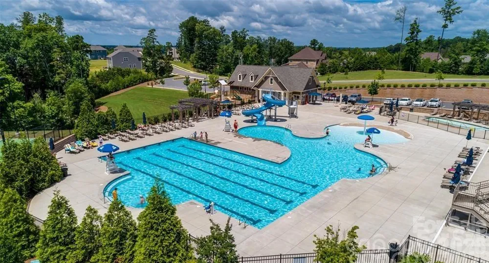 9609 Spurwig Court Charlotte, NC 28278