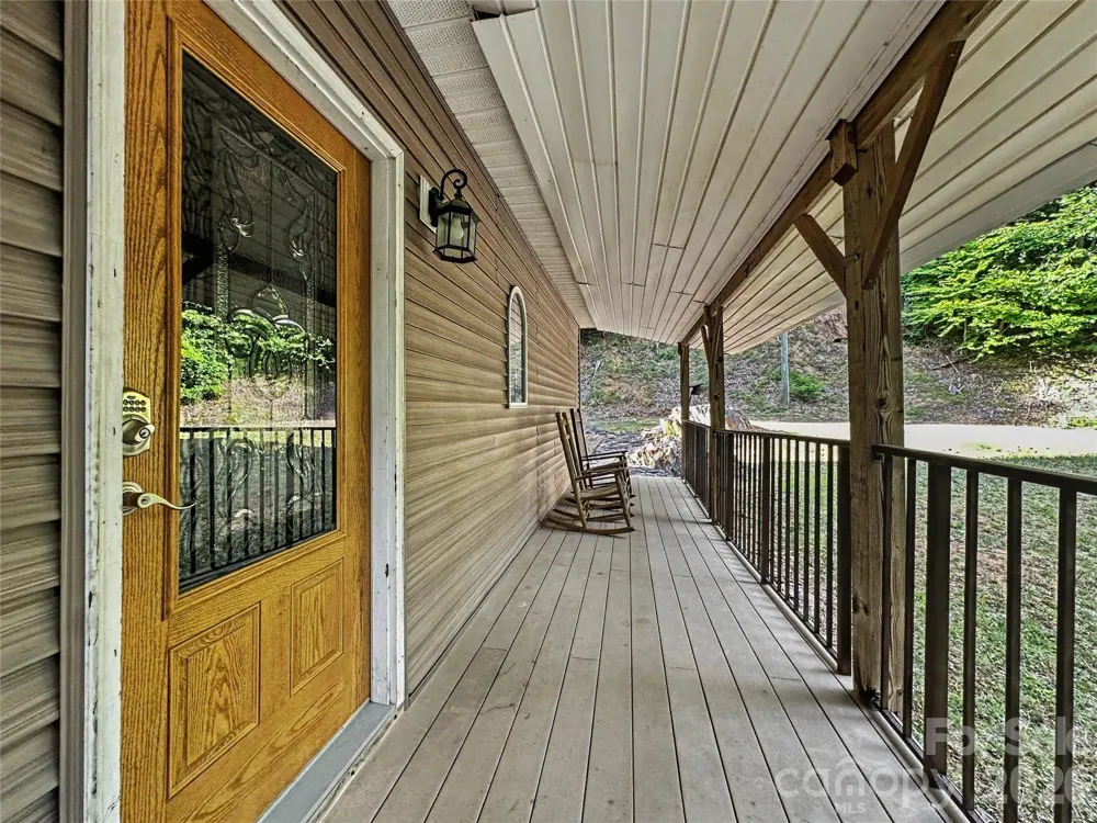 578 Three Top Circle West Jefferson, NC 28694