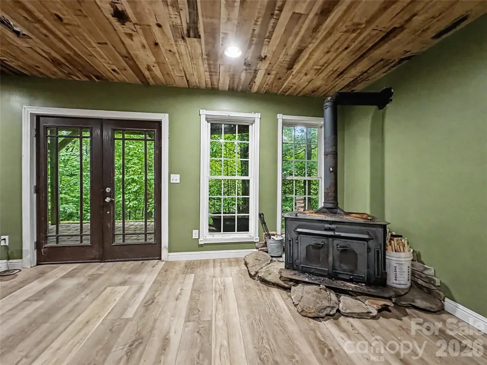 578 Three Top Circle West Jefferson, NC 28694