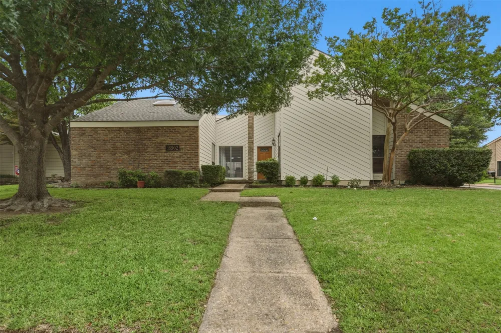 16902 Davenport Court Dallas, TX 75248