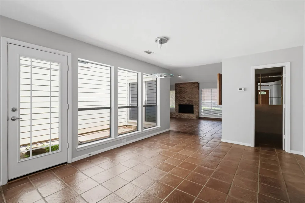16902 Davenport Court Dallas, TX 75248