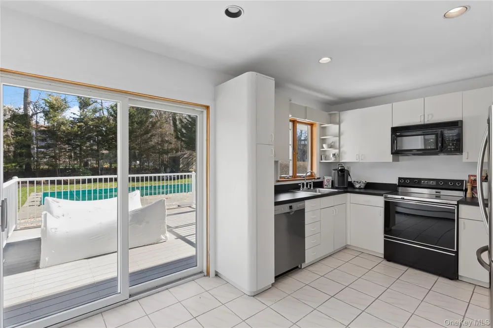 18 Harbor Road Sag Harbor, NY 11963