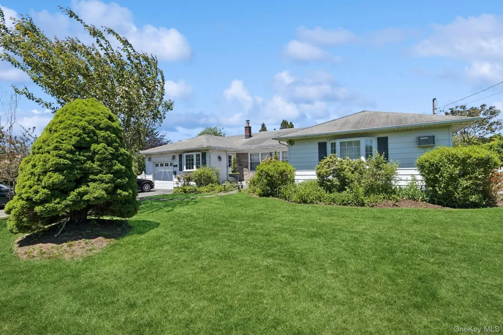 59 Wiltshire Street Southampton, NY 11968