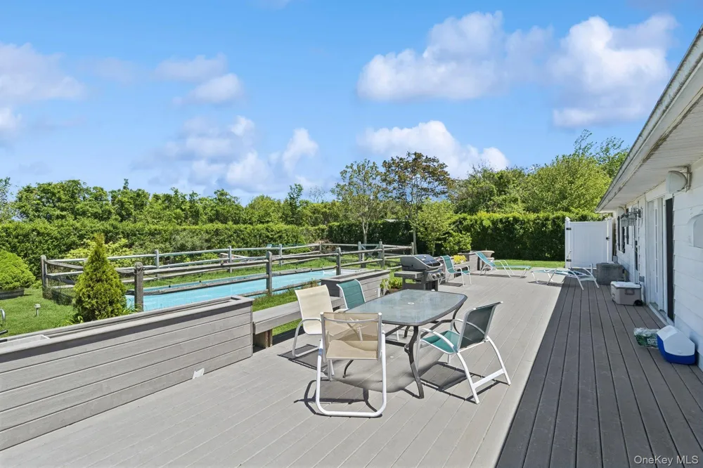 59 Wiltshire Street Southampton, NY 11968