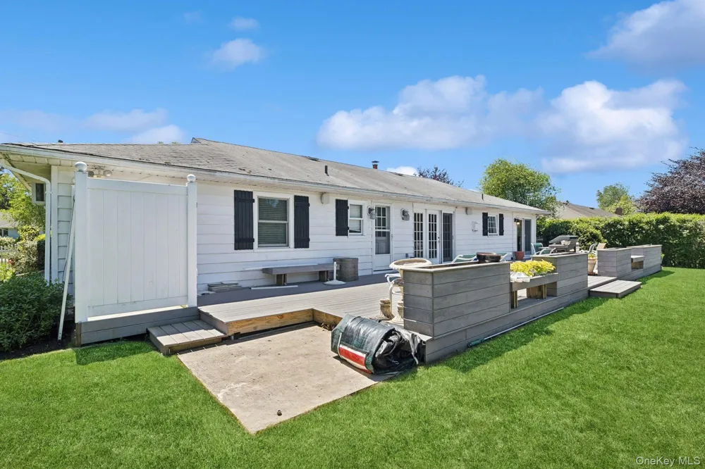 59 Wiltshire Street Southampton, NY 11968
