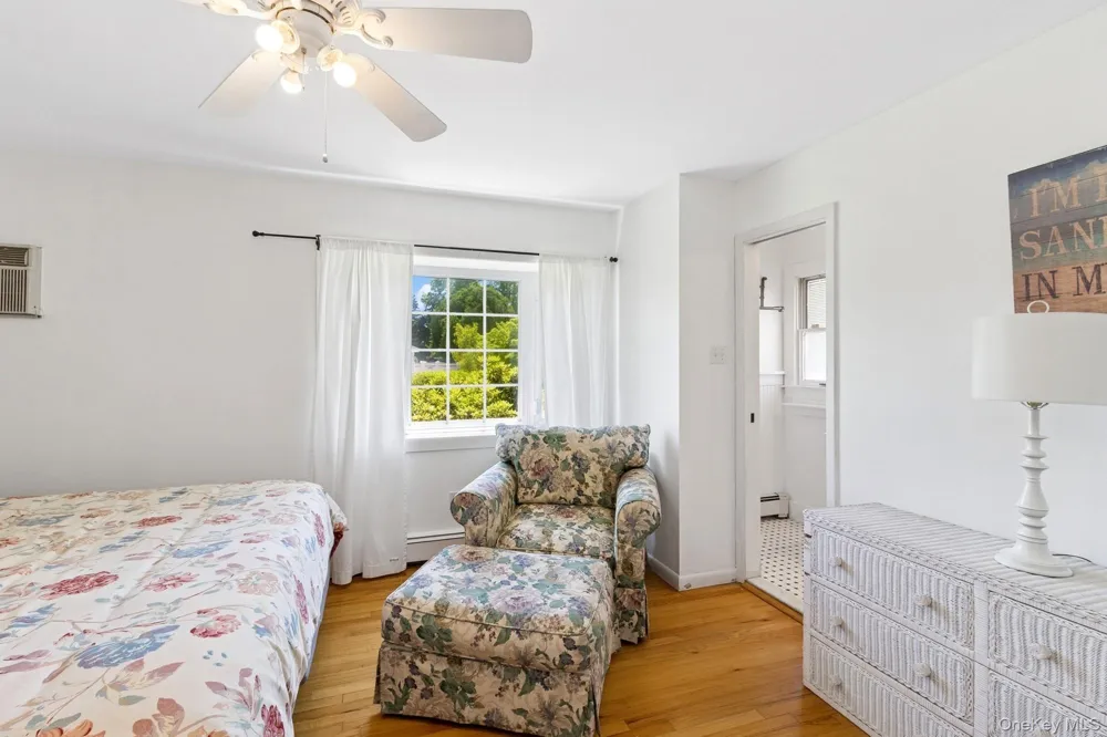 59 Wiltshire Street Southampton, NY 11968
