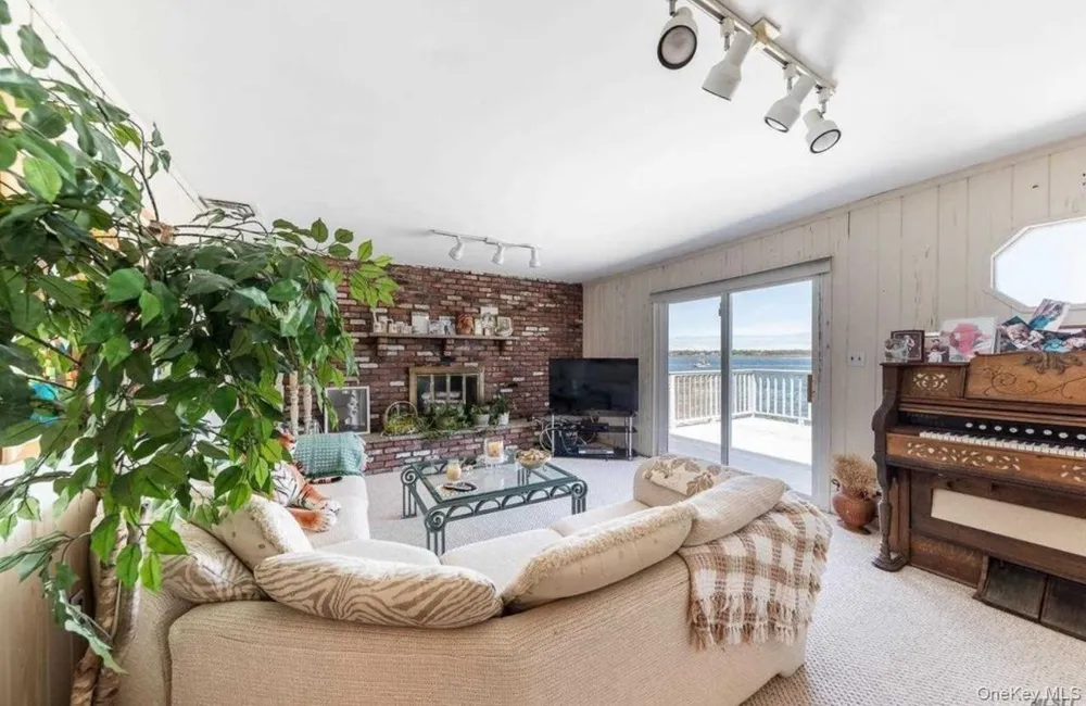 215 Scott Drive Atlantic Beach, NY 11509