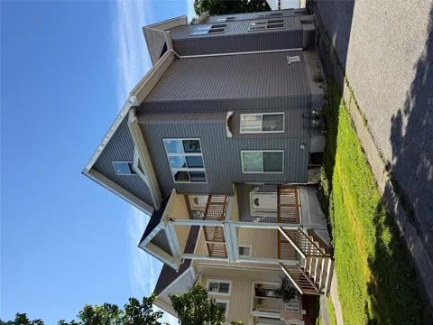 228 Mansion Street