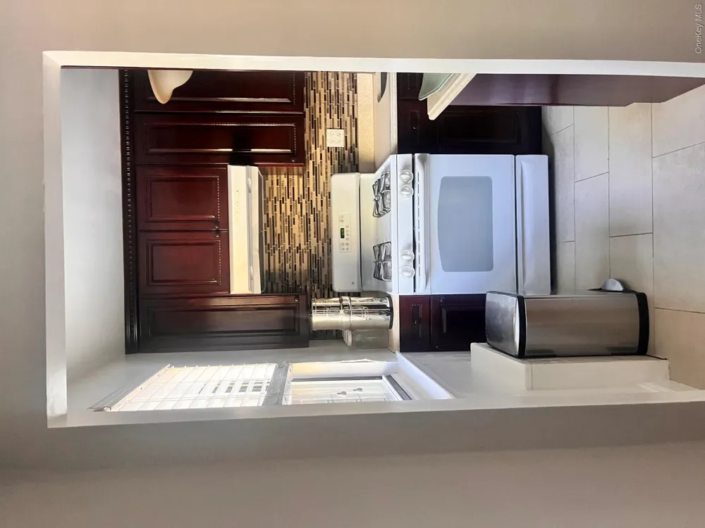196-69 73 AVENUE #2 Fresh Meadows, NY 11366