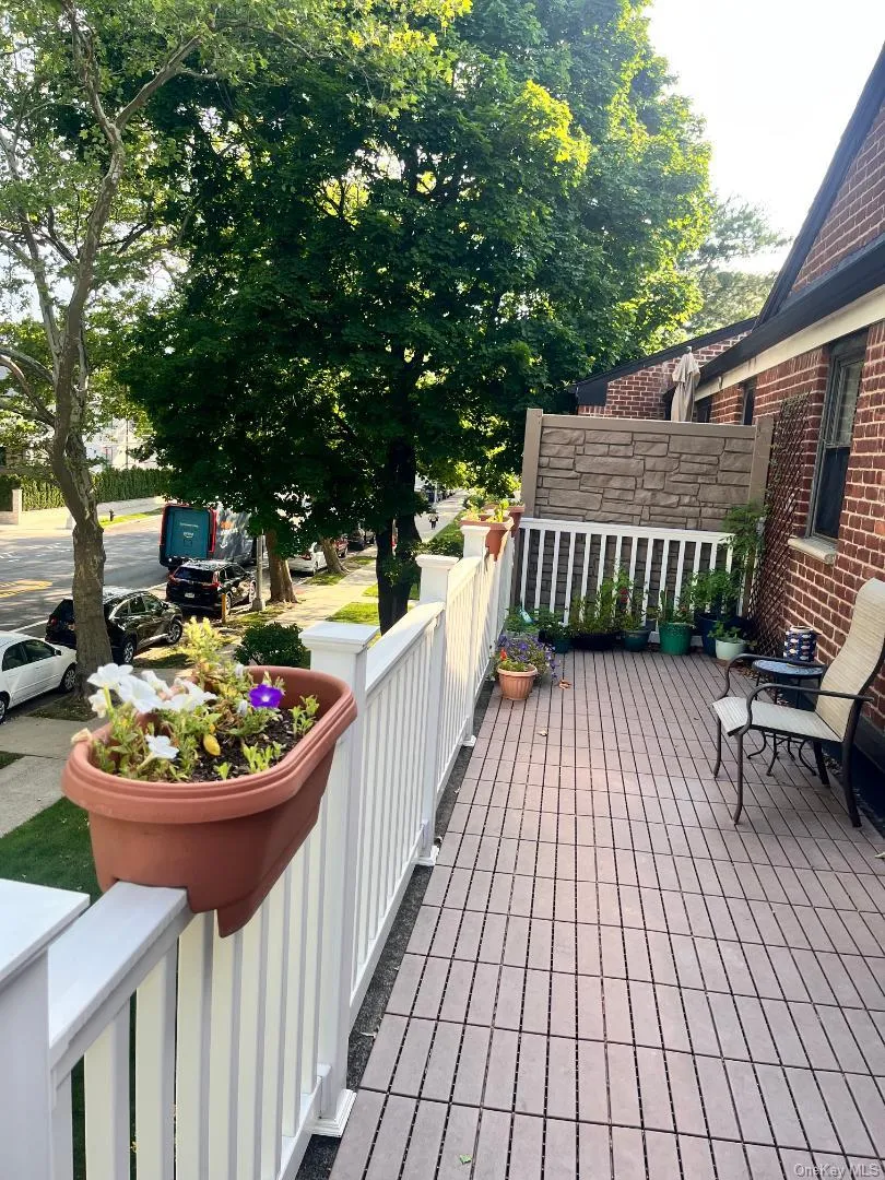 196-69 73 AVENUE #2 Fresh Meadows, NY 11366