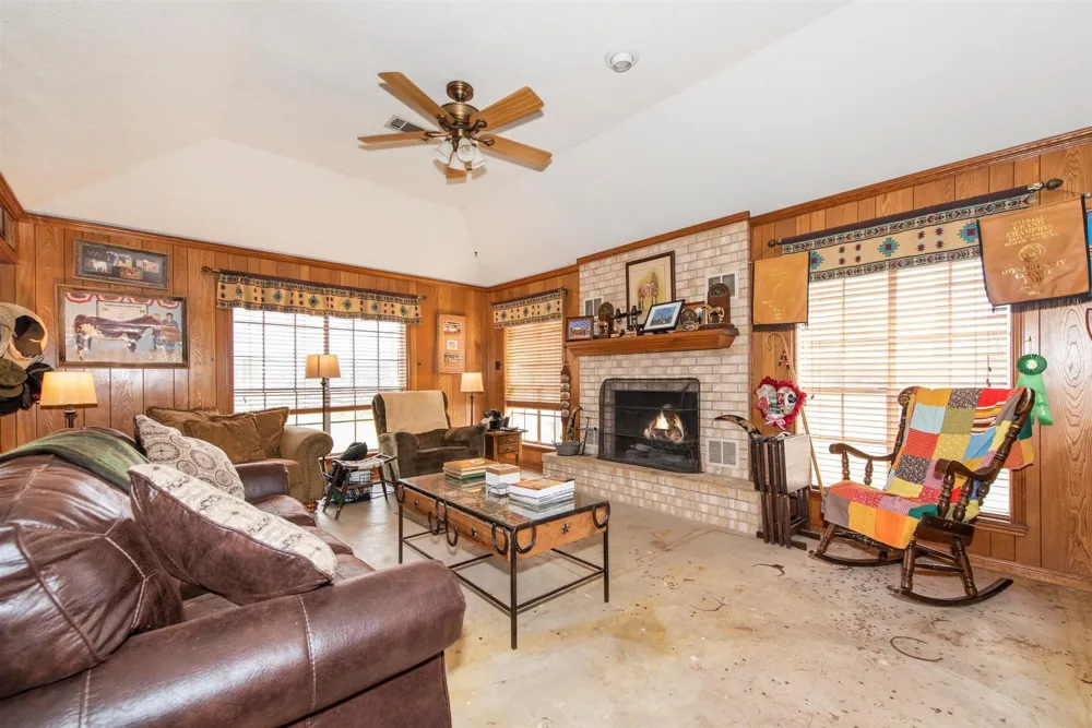 13259 Kidd Road Conroe, TX 77302