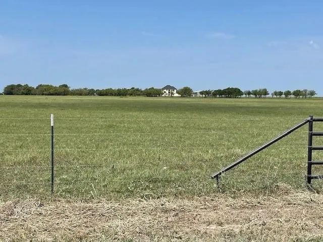 1405 County Road 247 Valley View, TX 76272