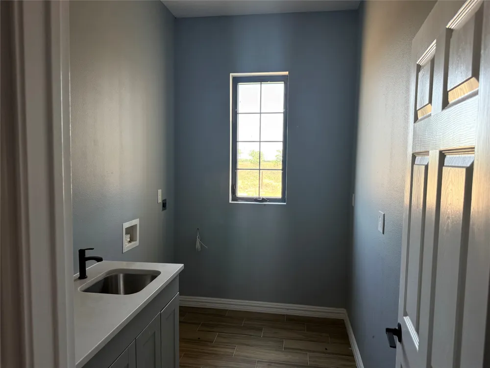 1405 County Road 247 Valley View, TX 76272