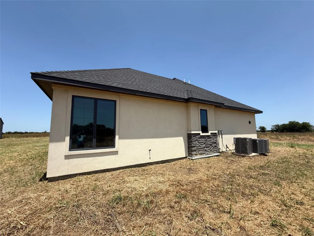 1405 County Road 247 Valley View, TX 76272