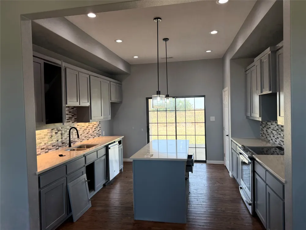 1405 County Road 247 Valley View, TX 76272