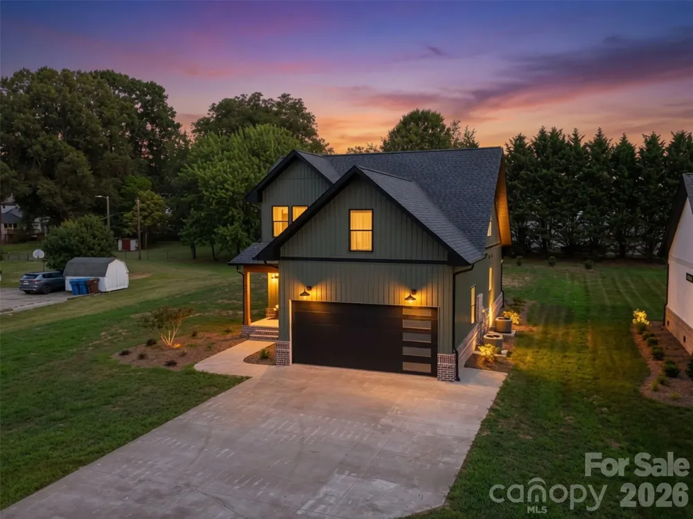 75 2nd Avenue SE Taylorsville, NC 28681
