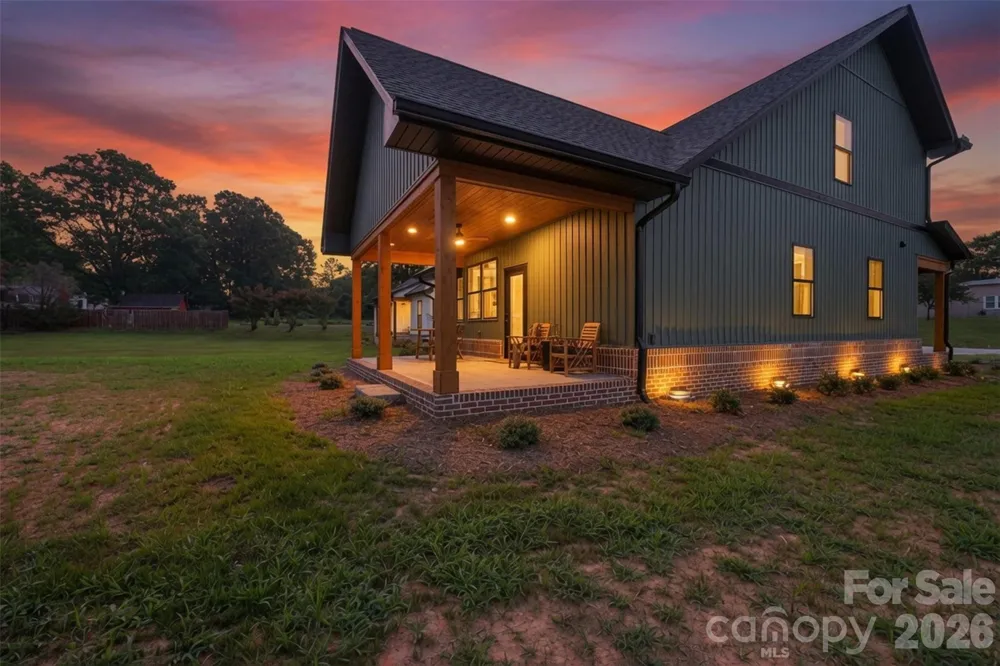 75 2nd Avenue SE Taylorsville, NC 28681