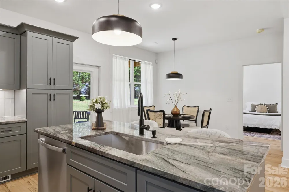 75 2nd Avenue SE Taylorsville, NC 28681