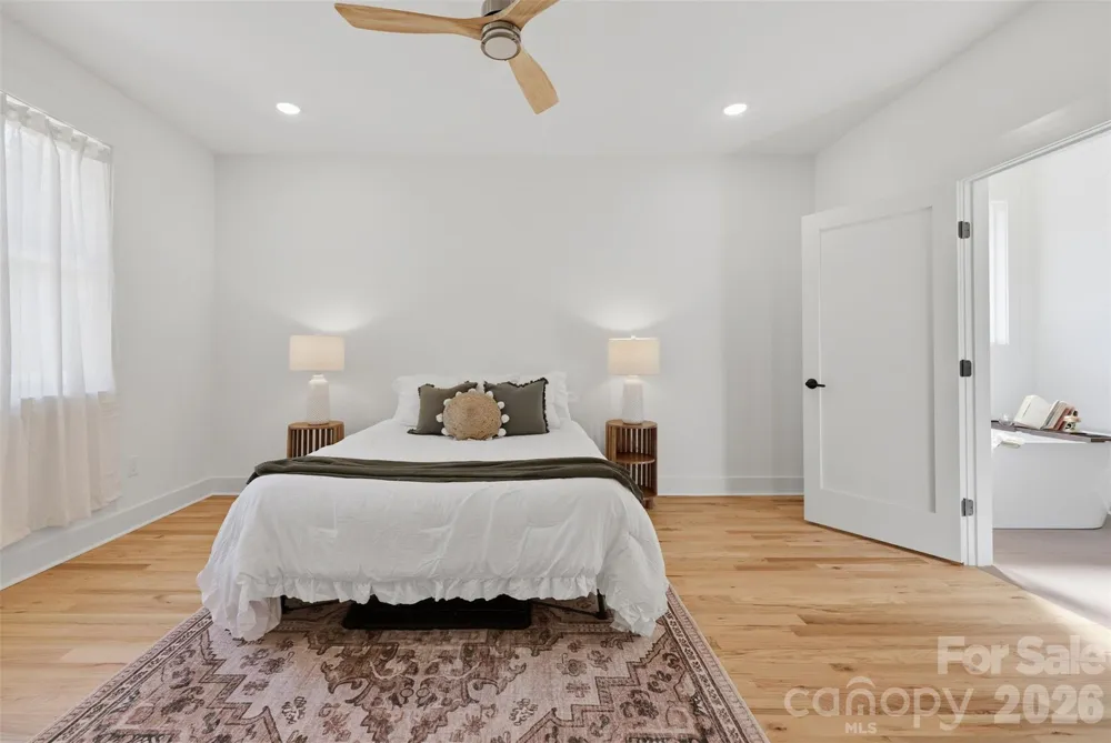 75 2nd Avenue SE Taylorsville, NC 28681