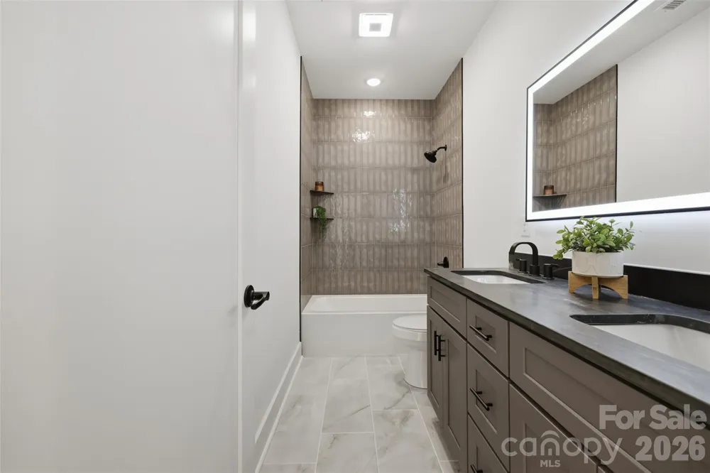 75 2nd Avenue SE Taylorsville, NC 28681