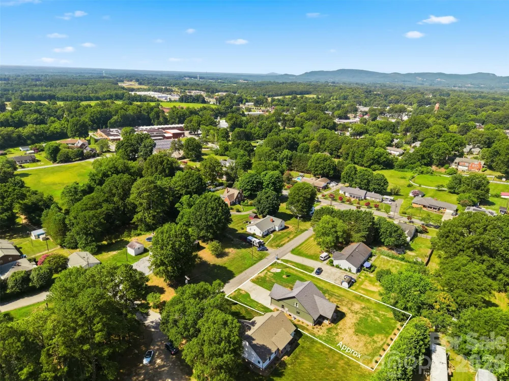 75 2nd Avenue SE Taylorsville, NC 28681
